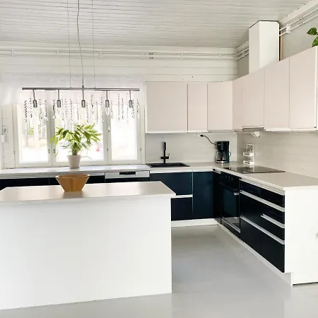 Maatilamiljoeoessae Lägenhet Haapavesi